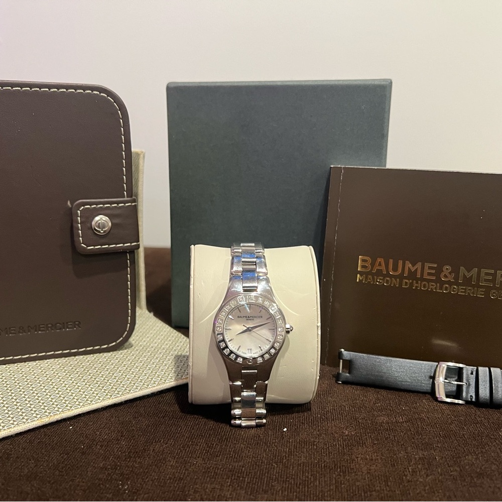 Baume et Mercier Linea Pearl White Dial & Diamonds Watch 10072 .32 ct VS 32mm